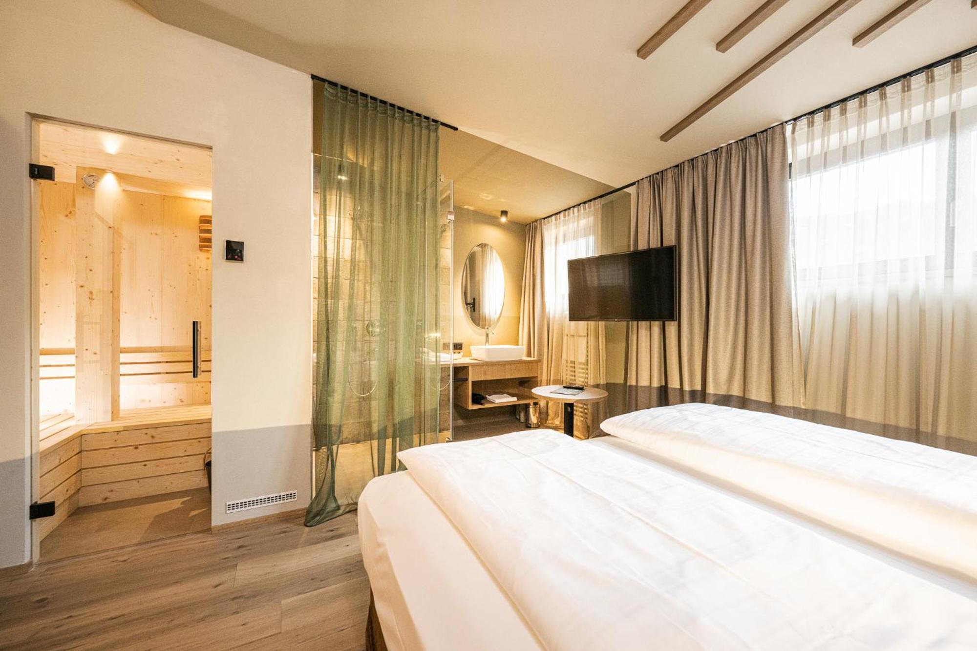 Hotel Loewe Dolomites San Candido Exteriér fotografie