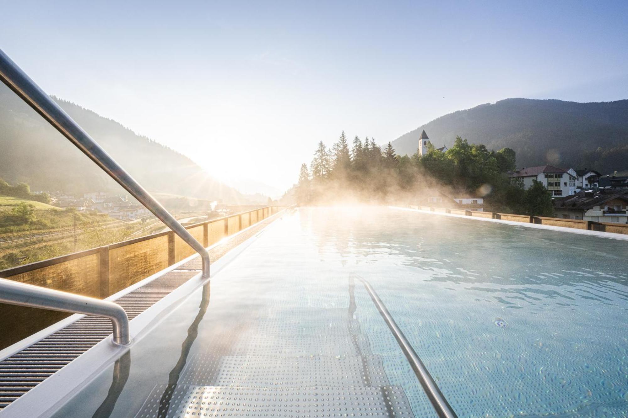 Hotel Loewe Dolomites San Candido Exteriér fotografie