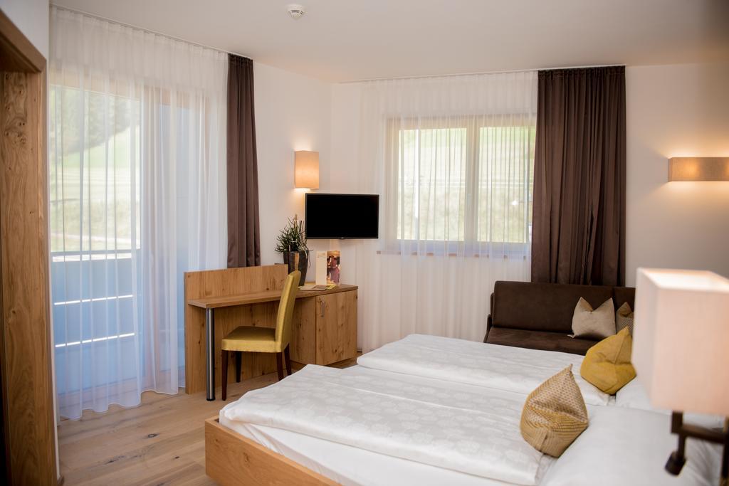 Hotel Loewe Dolomites San Candido Exteriér fotografie