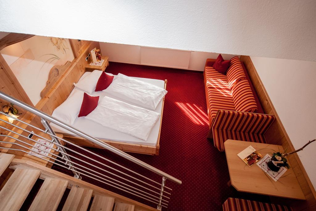 Hotel Loewe Dolomites San Candido Exteriér fotografie