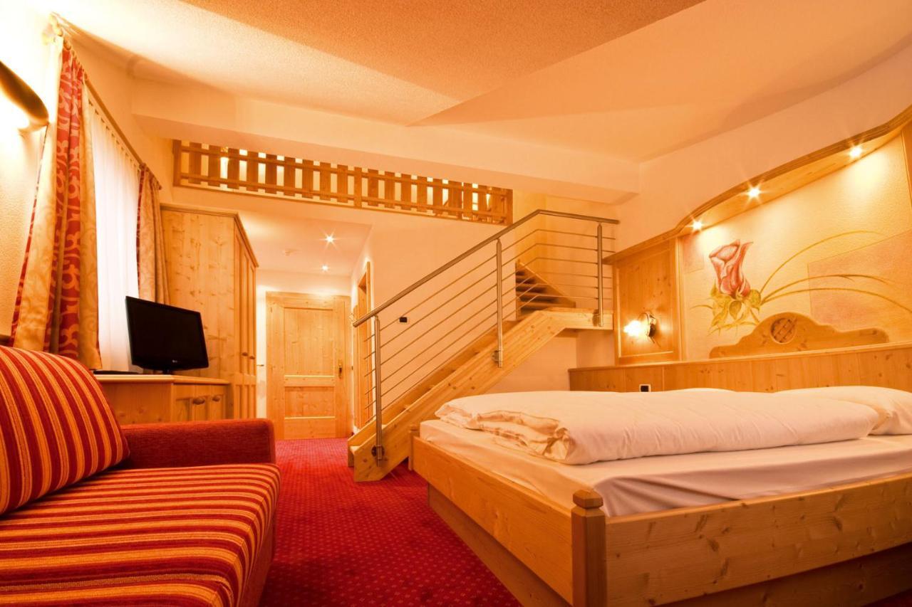 Hotel Loewe Dolomites San Candido Exteriér fotografie